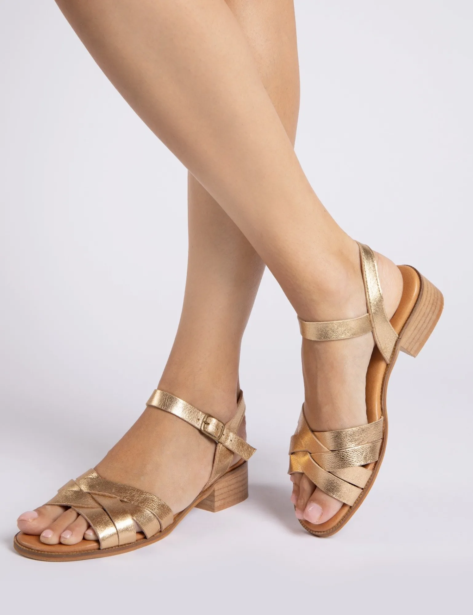 Penelope Chilvers Heeled Shepherdess Leather Sandal Gold Online